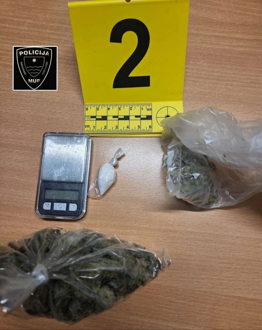 U Mostaru pronađeno oružje i droga